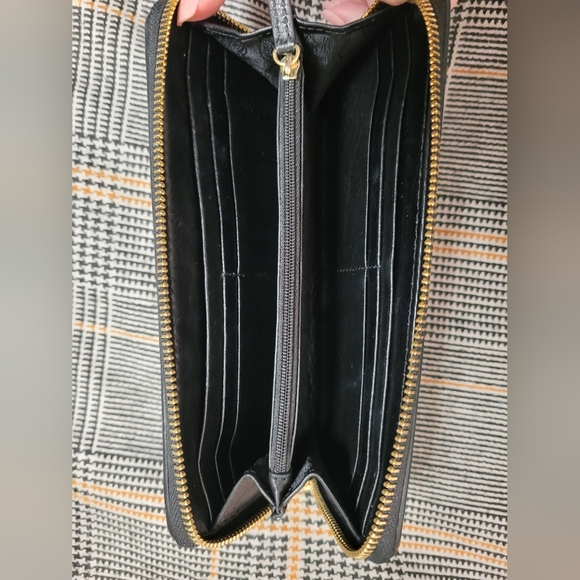 Michael Kors Zip Around Wallet - Picture 5 of 5